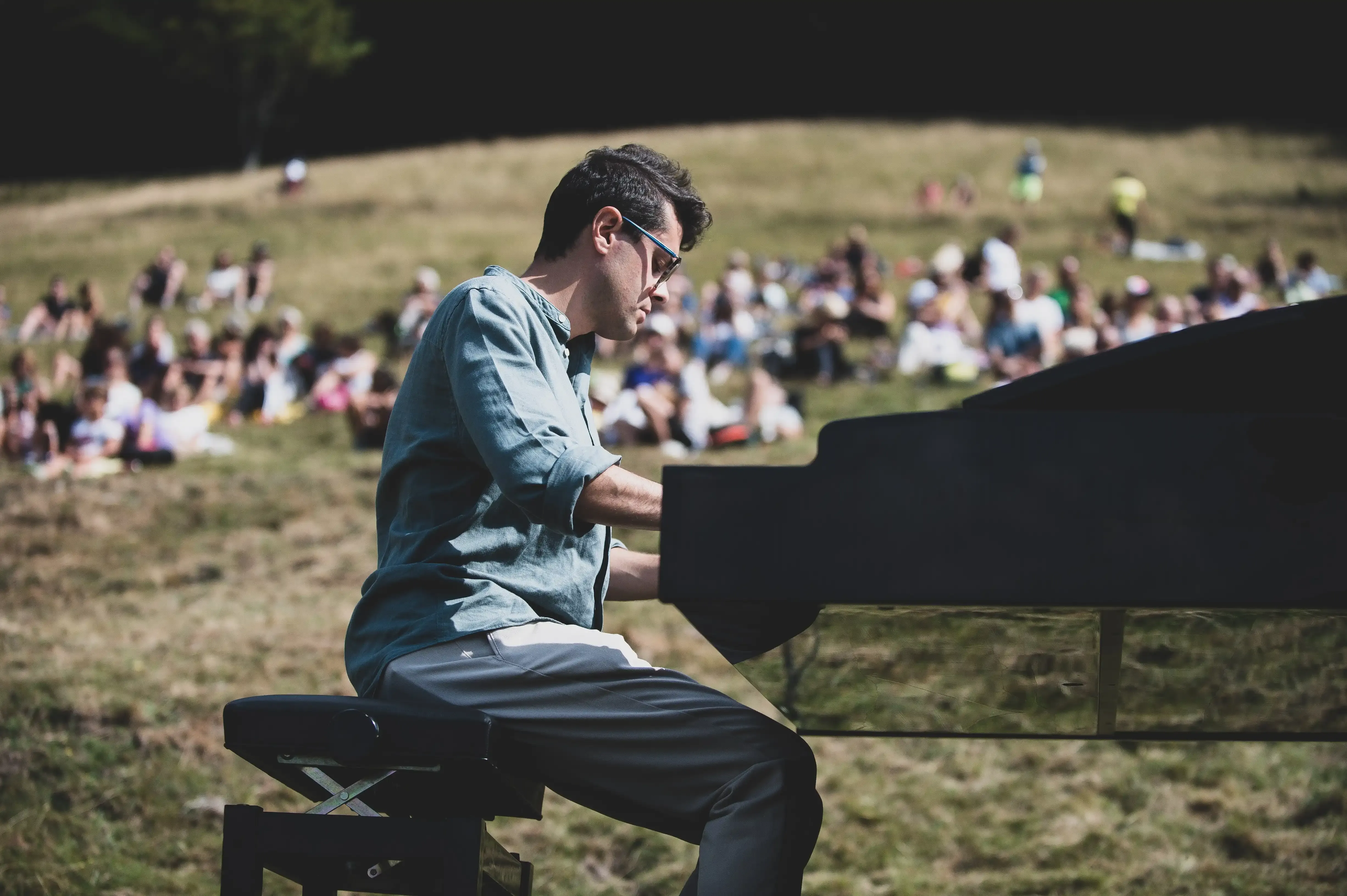 Alessandro Martire playing piano